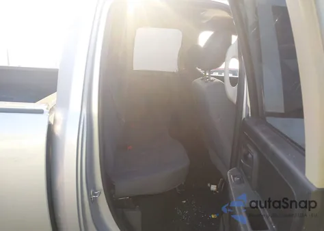 2018 Ram 1500 Tradesman 4X2 6'4 Box z USA, uszkodzony, nr VIN 1C6RR6FT4JS131690